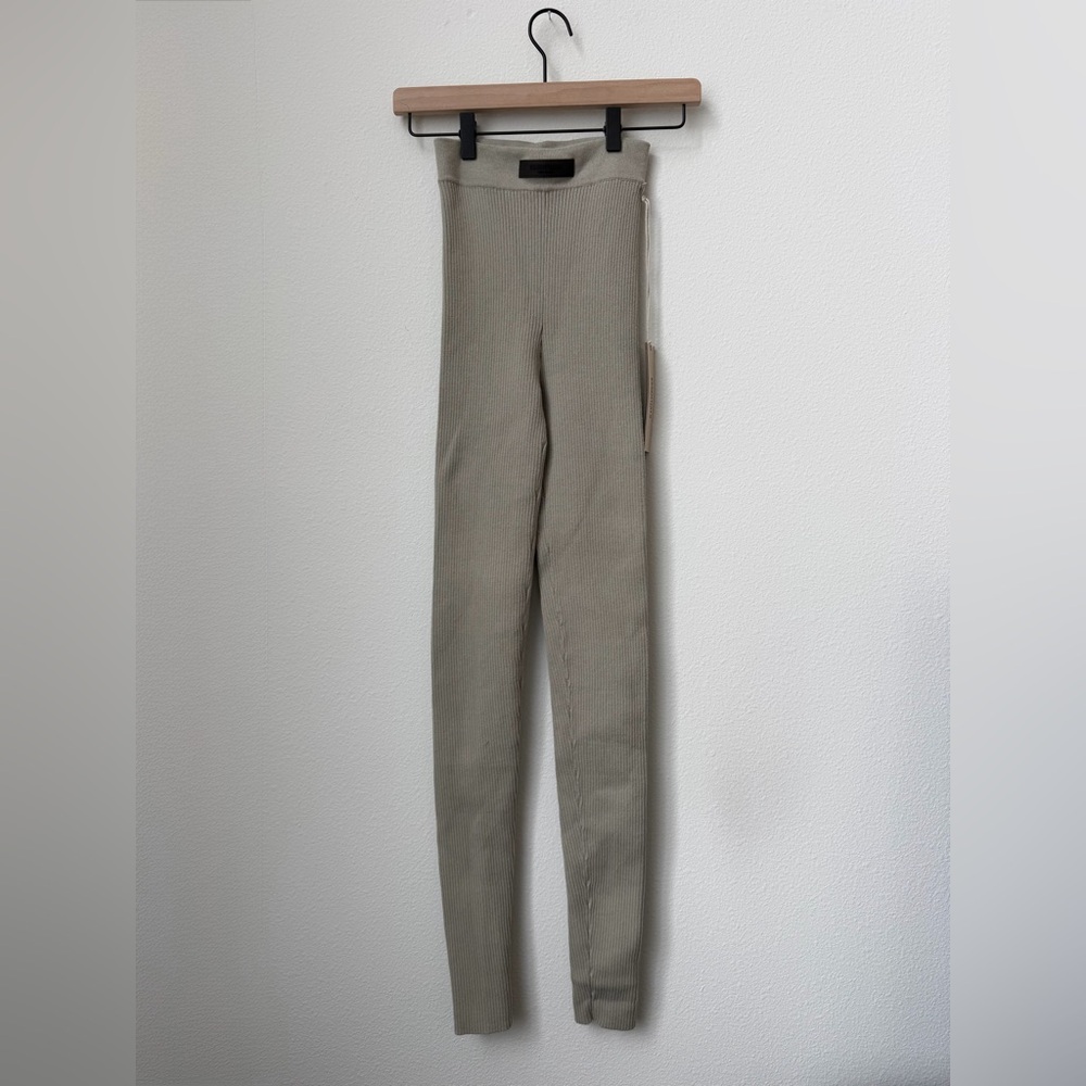 NWT The Fear Of God ESSENTIALS Ribbed Leggings in Seal Grey Size XS - Picture 6 of 11
